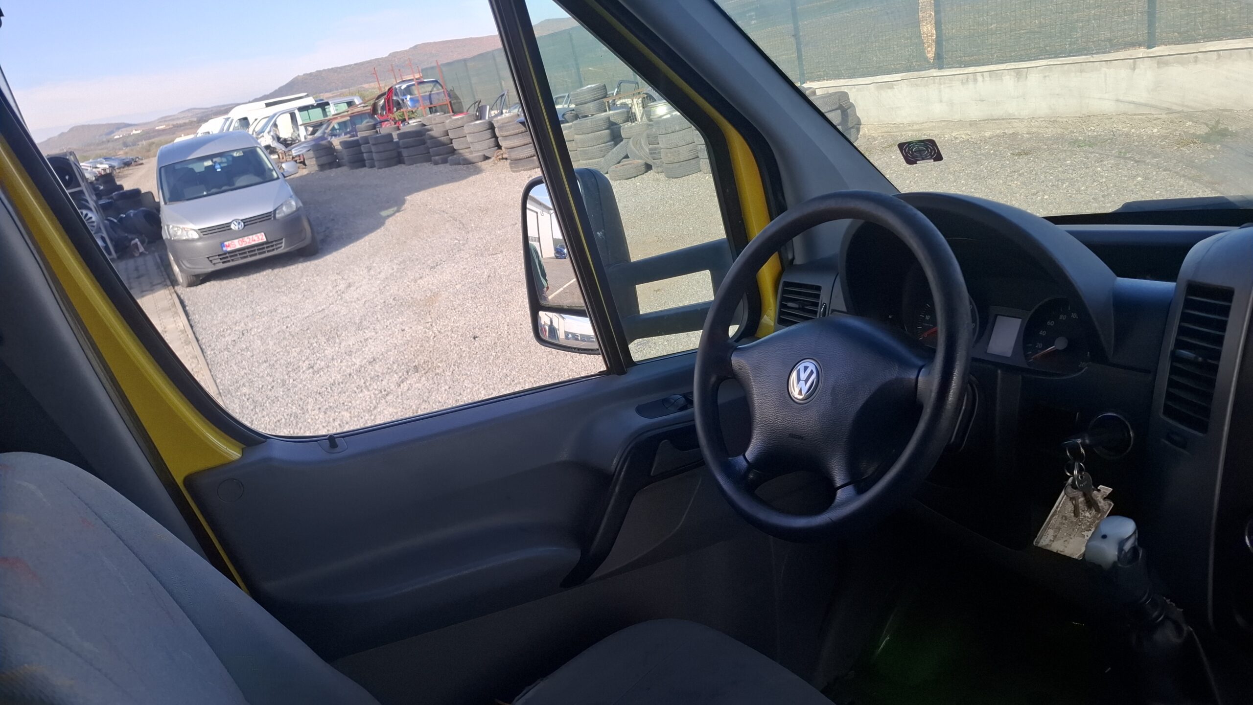 Dezmembrez VW Crafter 2.5 - imagine 2