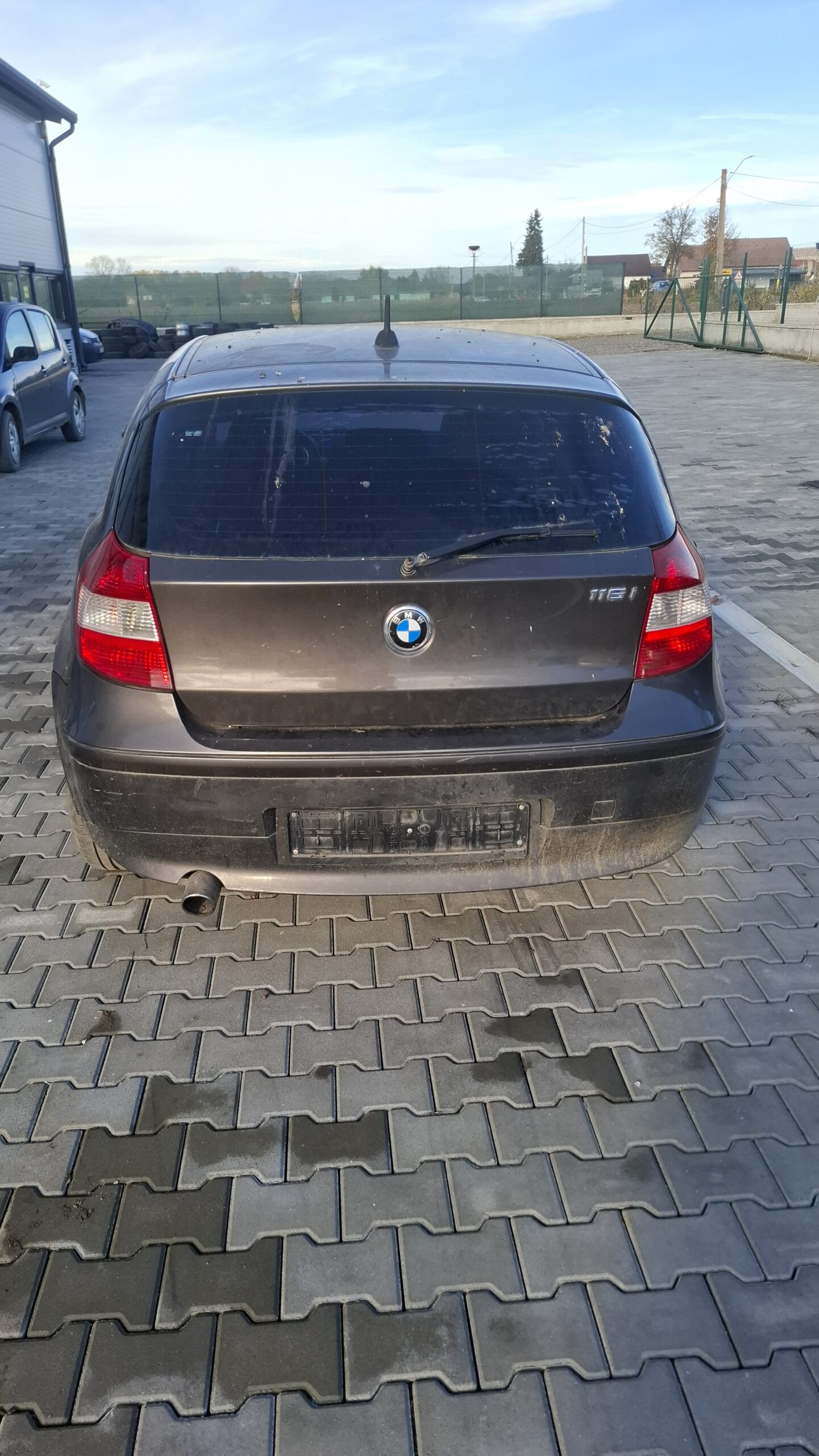 Dezmembrez BMW seria 1 - imagine 3