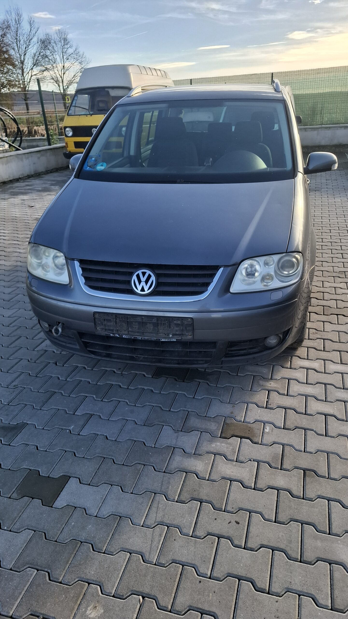 Dezmembrez VW Touran